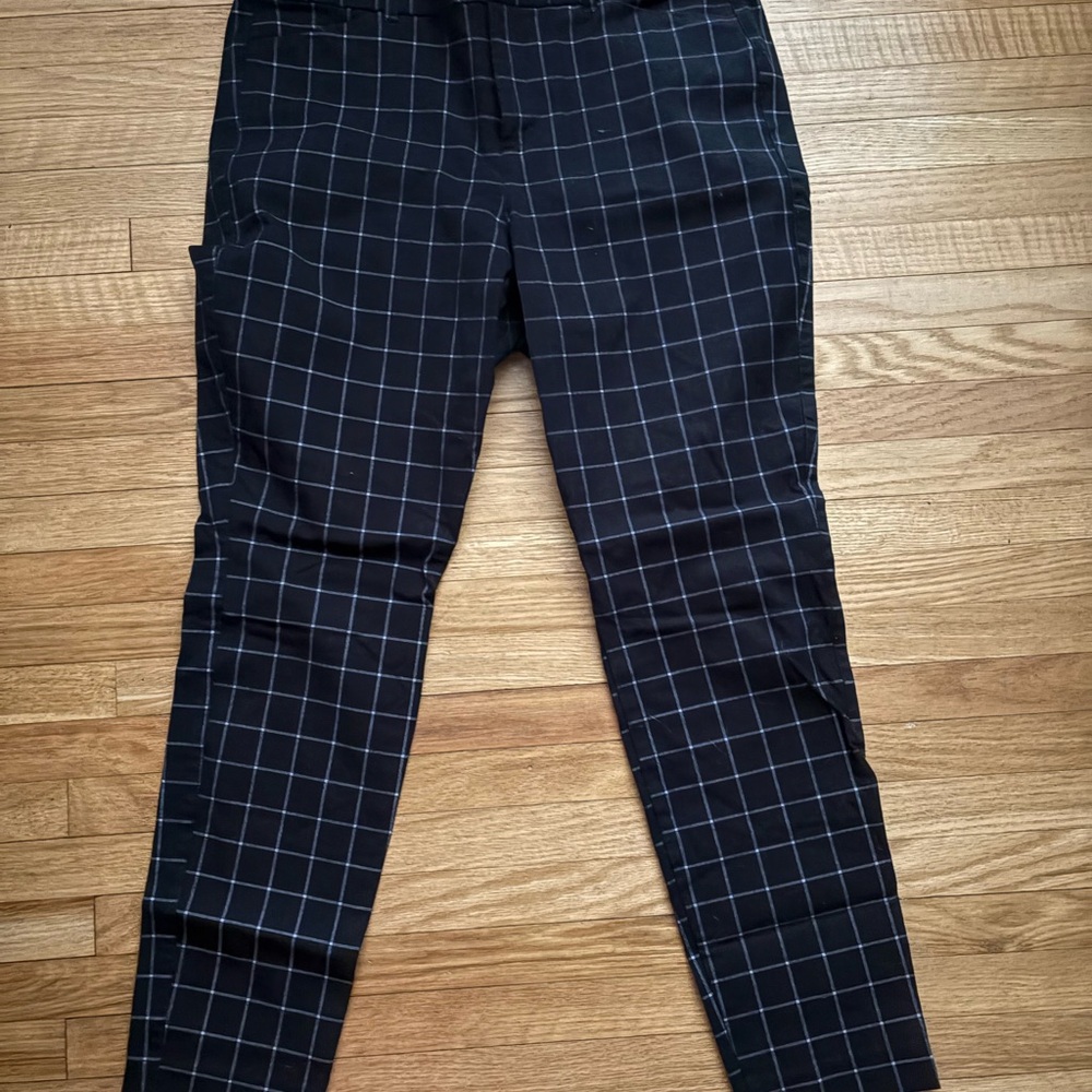 Old Navy Black and White Plaid Pants